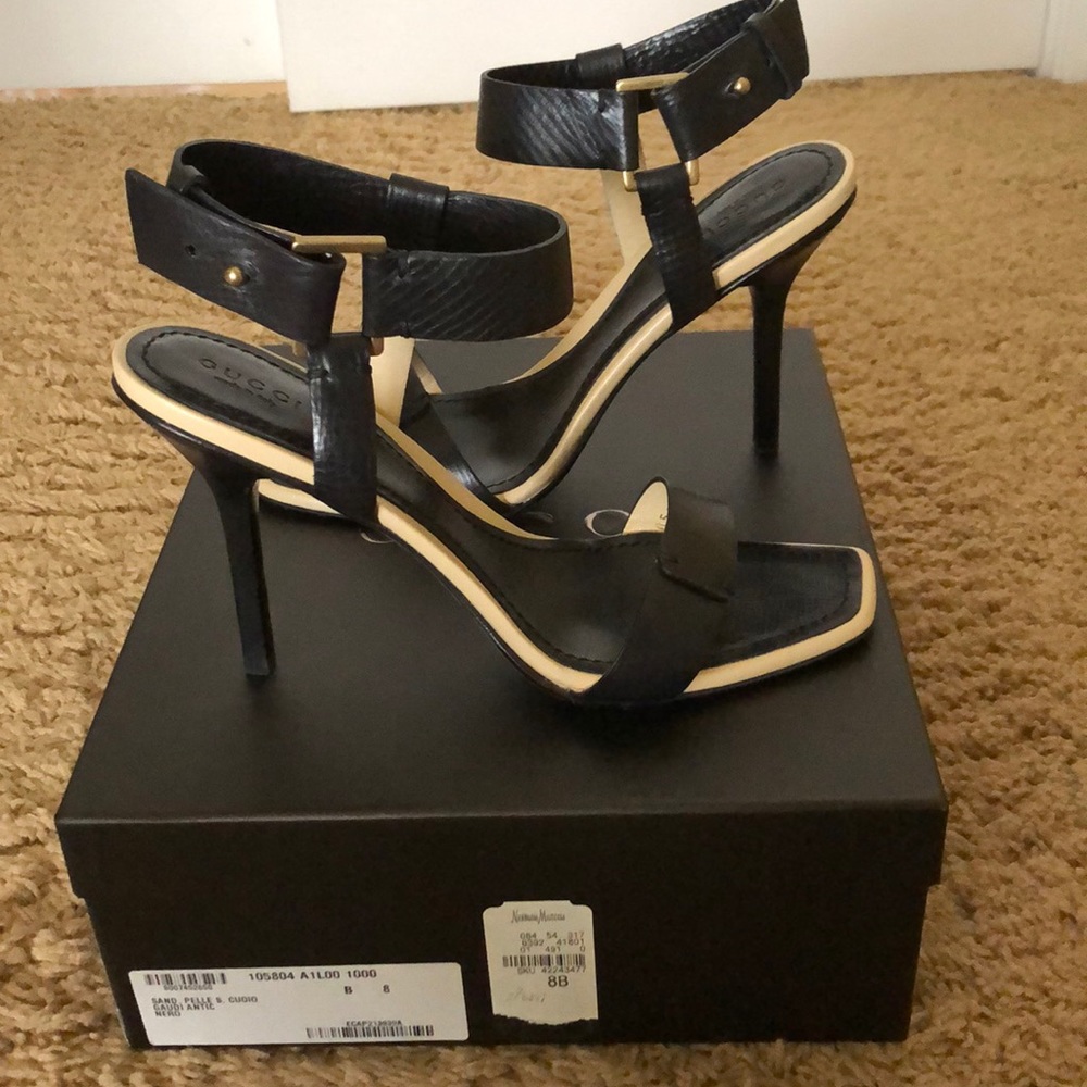 Gucci Sandals - Picture 2 of 4